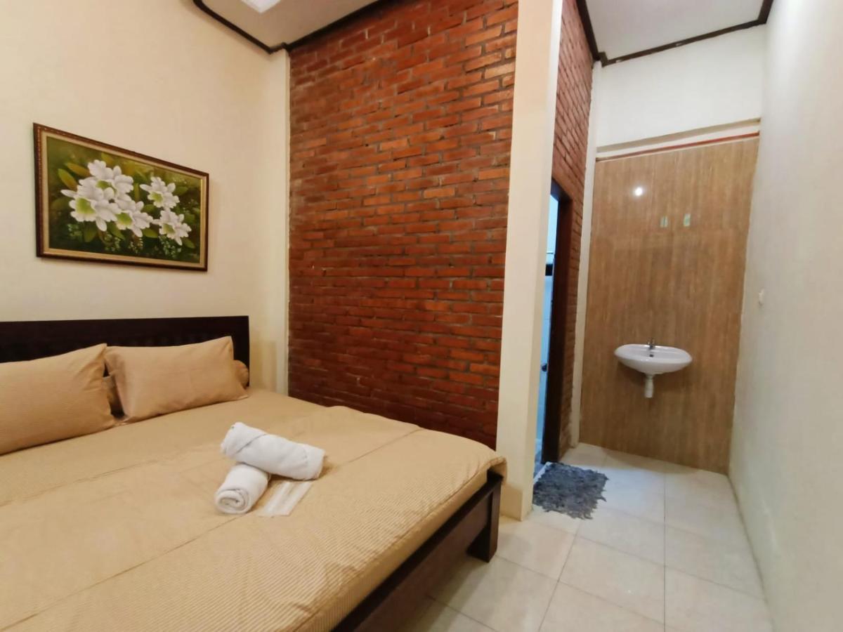 Rumah Kami Guest House Yogyakarta Ngoại thất bức ảnh