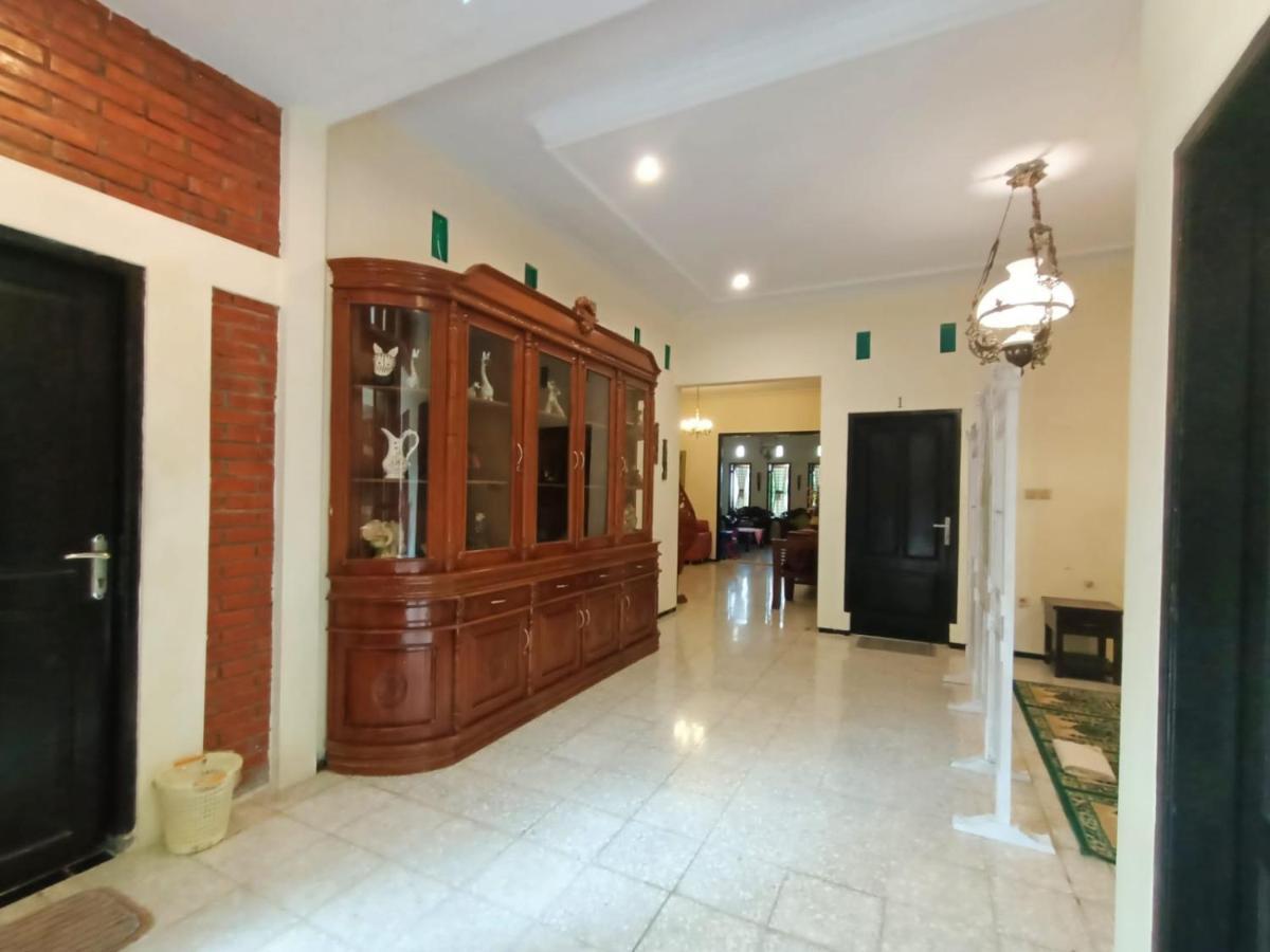 Rumah Kami Guest House Yogyakarta Ngoại thất bức ảnh