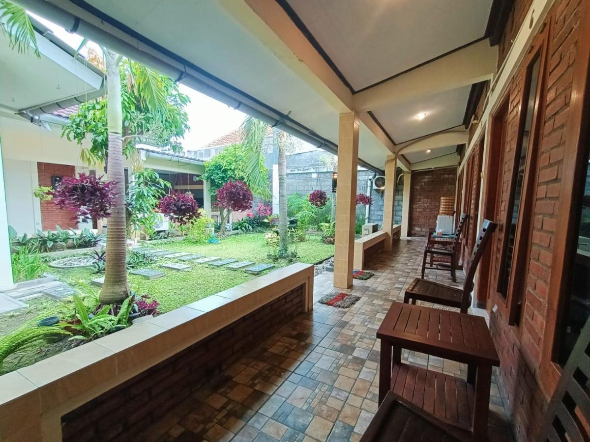 Rumah Kami Guest House Yogyakarta Ngoại thất bức ảnh